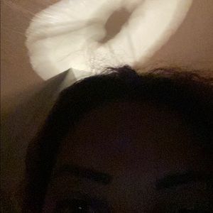 Meet your Posher, Flory